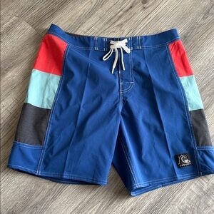 Quiksilver Original Arch Panel 18" Boardshorts Size 30 NWT